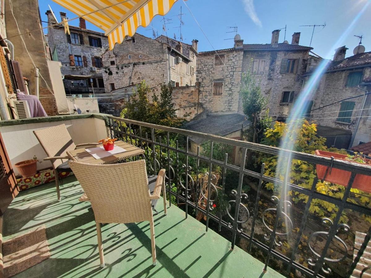 Yulia Apartments Rovinj Exterior photo
