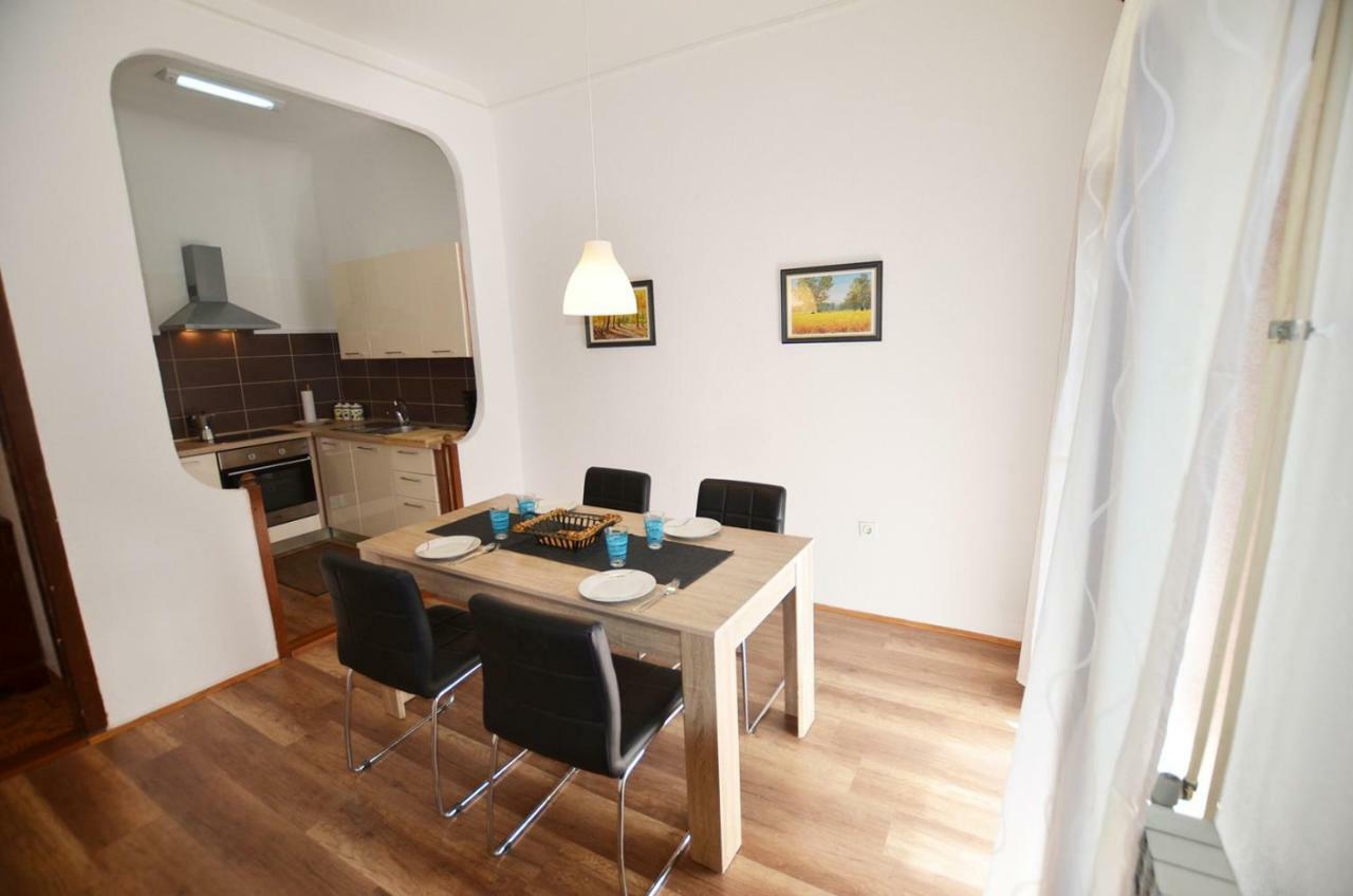 Yulia Apartments Rovinj Exterior photo